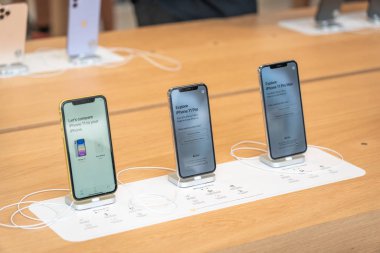 Aventura, Florida, Abd - 20 Eylül 2019: Apple'ın yeni akıllı telefonu olarak gösterilen iphone 11, 11 Pro ve Pro Max satışa çıkıyor