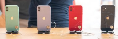 Aventura, Florida, Abd - 20 Eylül 2019: Apple'ın yeni akıllı telefonu olarak gösterilen iphone 11, 11 Pro ve Pro Max satışa çıkıyor