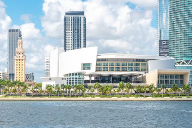 Miami, Usa - 11 Eylül 2019: Miami, Florida 'da Amerikan Havayolları Arena Binası