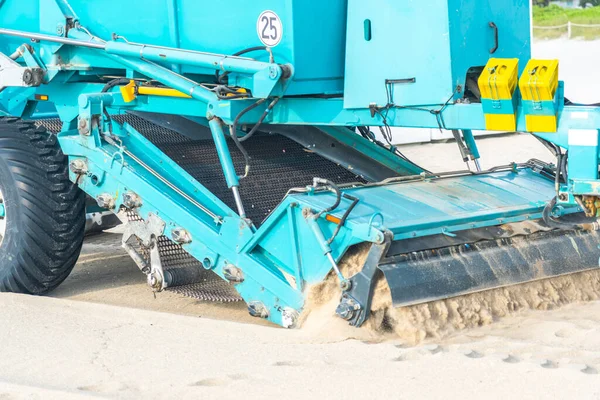 Pulizia trattori sabbia a South beach a Miami — Foto Stock