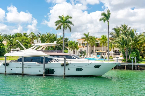 Luxueux manoir à Miami Beach, Floride, États-Unis — Photo