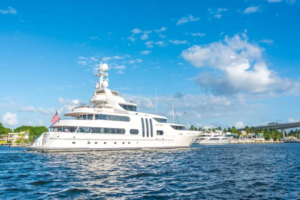 Fort Lauderdale, Floride, États-Unis - 20 septembre 2019 : Galant lady yacht de luxe à voile à Fort Lauderdale, Floride — Photo