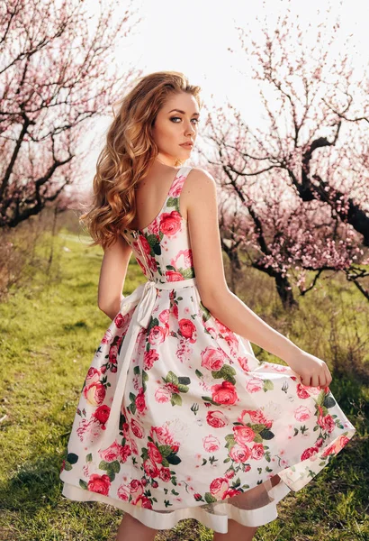 Fashion Outdoor Photo Beautiful Sensual Girl Blond Hair Elegant Dress — Stock Photo, Image