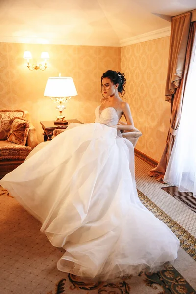 Fashion Photo Beautiful Woman Bride Long Dark Hair Luxurious Wedding — Stock Photo, Image