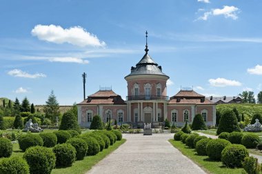 Zolochiv Kalesi Çin Sarayı, Lviv Oblastı, Ukrayna 
