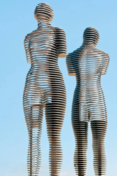 Moving Metal Love Monument Ali Nino Batumi Georgia Figures Moving — Stock Photo, Image