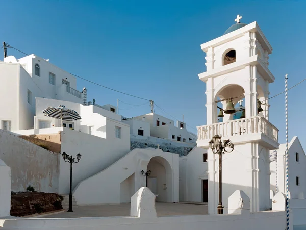 Mały Biały Kościółek Wiosce Firostefani Wyspie Santorini Grecja — Zdjęcie stockowe