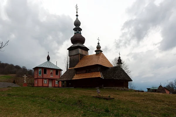 Αρχαία Ξύλινη Εκκλησία Του Αγίου Μιχαήλ Svaliava Ουκρανία — Φωτογραφία Αρχείου