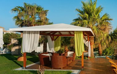 Yunanistan 'da Zakynthos' ta güneşli sokak dinlenme yeri