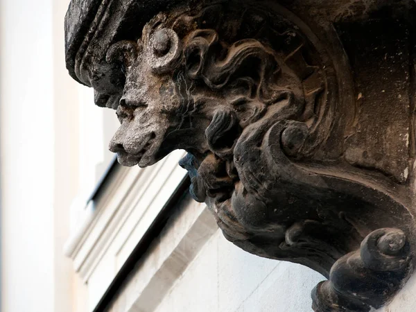 Das Gesicht Einer Skulpturalen Stütze Eines Alten Gebäudes Lviv Ukraine — Stockfoto