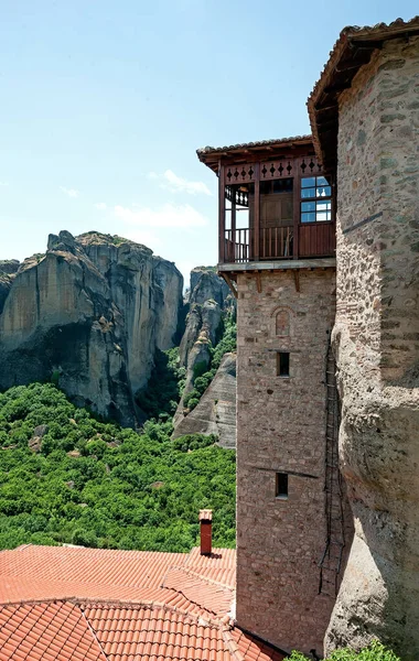 Torre Del Monastero Roussanou Che Domina Valle Della Montagna Meteora — Foto Stock