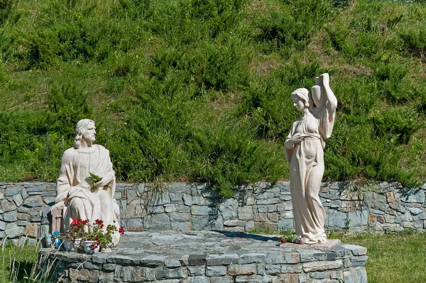 Sochy Blízkosti Potoka Úhledný Hrad Městě Zolochiv Lvov Kraj Ukrajina — Stock fotografie