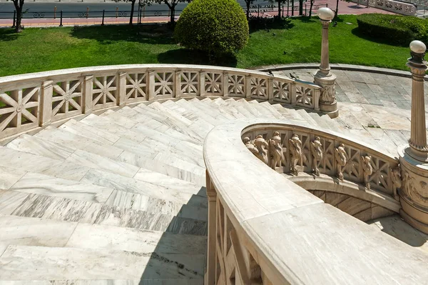 アテネ国立ギリシャ図書館への階段 — ストック写真