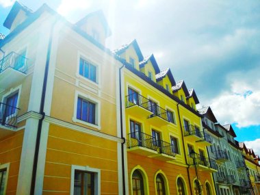 Ortaçağ Kamenet-Podolsky Ukrayna tarzında binaların dış görünüşü 