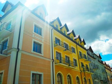 Ortaçağ Kamenet-Podolsky Ukrayna tarzında binaların dış görünüşü 