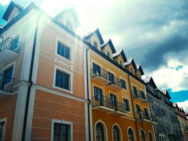 Ortaçağ Kamenet-Podolsky Ukrayna tarzında binaların dış görünüşü 