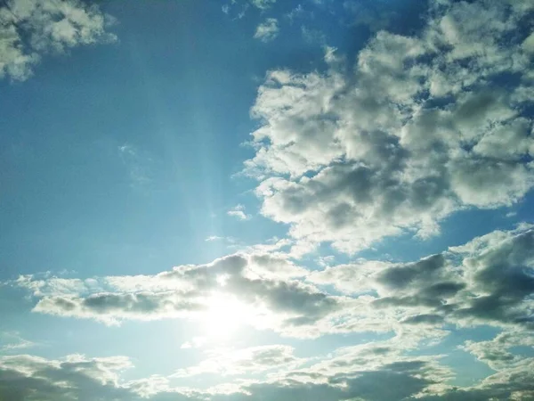 Soleil Brillant Dans Ciel — Photo