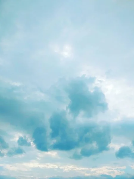 Přírodní Pozadí Obloha Pokrytá Krásnými Mraky — Stock fotografie