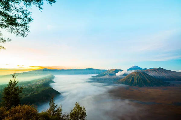 Vulcão Bromo Durante Nascer Sol — Fotografia de Stock