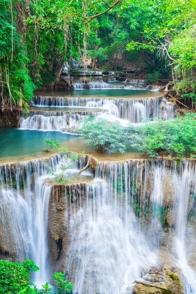 Водопад Хуай Май Камин Плотина Сринакарин Канчанабури Таиланд — стоковое фото