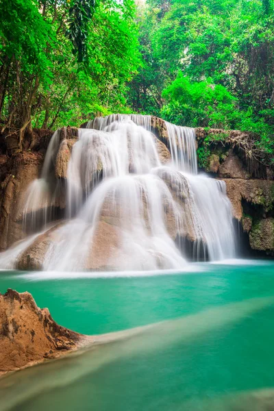 Şelale Derin Ormana Milli Parkı Tayland — Stok fotoğraf