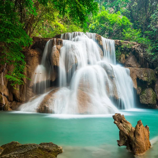 Cachoeira Floresta Profunda Parque Nacional Tailândia — Fotografia de Stock