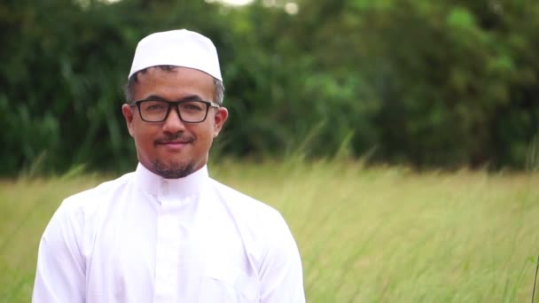 Felvétel Lassú Mozgás Portré Ázsiai Muszlim Férfi — Stock videók