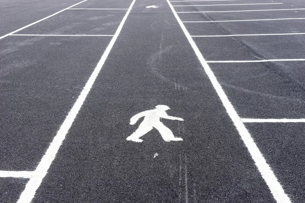 Estacionamento Vazio Com Caminho Para Pedestres — Fotografia de Stock