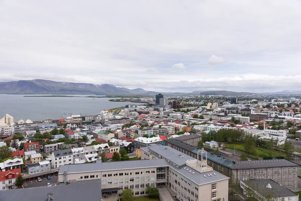 Reykjavik şehrin havadan görünümü. İzlanda'nın başkenti