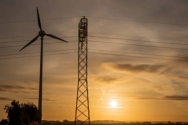 Wind Turbine Elektriciteit Elektriciteitsleiding Sunrise Duurzame Ontwikkeling Milieu Vriendelijk Concept — Stockfoto