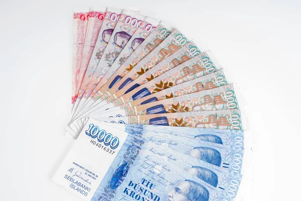 Różnych Banknotów Islandzki Izolowana Białym Tle — Zdjęcie stockowe