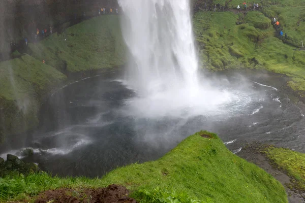 Seljalandsfoss Wasserfall Erstaunliche Touristenattraktion Von Island — Stockfoto