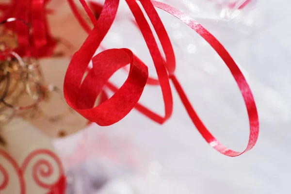 Nahaufnahme Weihnachtsgeschenk Mit Roter Schleife Weihnachtlicher Hintergrund — Stockfoto