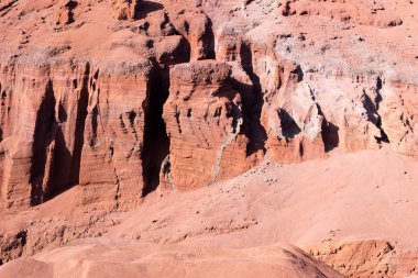 Kırmızı dağ duvar Lanzarote Adası. Kanarya Adaları. İspanya