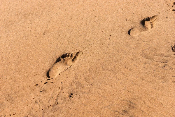 Pegadas Praia Areia Textura Fundo Conceito Viagem — Fotografia de Stock