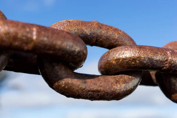 Big Rusty Chain Link Closely Inseparably Connected — Stock Photo, Image