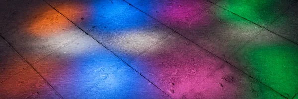 Πολύχρωμο Φως Κηλίδες Στο Πάτωμα Ηλιακό Φως Που Φιλτράρεται Μέσω — Φωτογραφία Αρχείου
