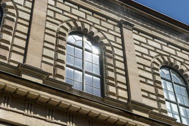 Münih şehir merkezindeki eski binanın bir parçası. Almanya