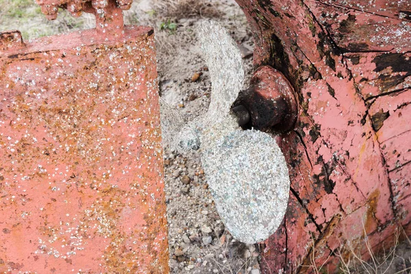 Alter Schiffsschraube Mit Muscheln Fischerboot Aus Holz — Stockfoto