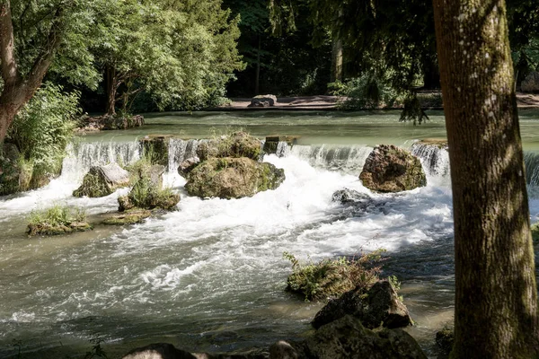 Vatten Isar Den Engelska Trädgården München Tyskland — Stockfoto