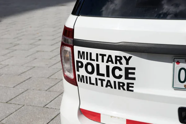 Detalle Del Coche Policía Militar Canadiense Inscripción Coche Policía Militar —  Fotos de Stock