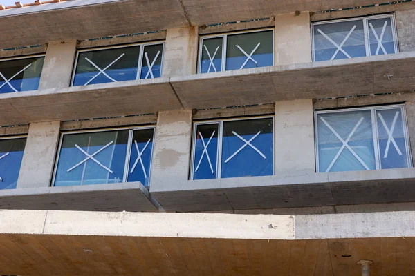 Unvollendetes Modernes Gebäude Bau Mit Großen Glasfenstern — Stockfoto