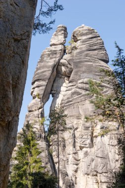 Adrspach rock şehri, Çek Cumhuriyeti, Avrupa 'da doğa turizmi merkezli çok uzun kumtaşı oluşumu