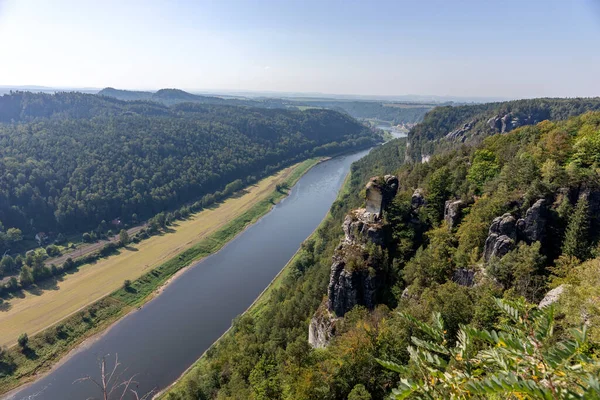 Blick Auf Die Elbe Vom Bastei Felsen Der Sächsischen Schweiz — Stockfoto