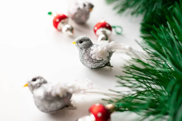 Christbaumschmuck Festliche Vögel Und Blasen — Stockfoto