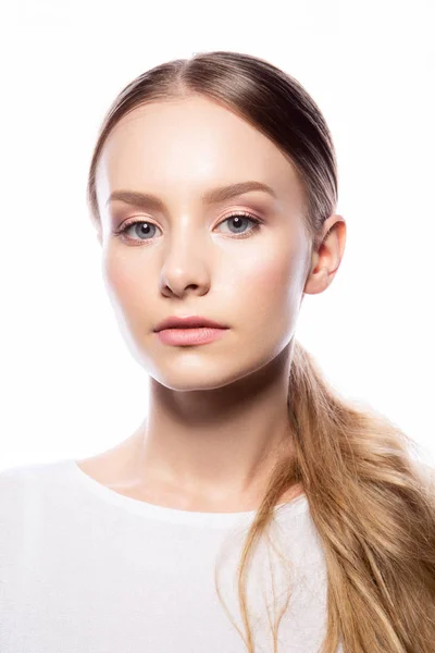 Schönheitsporträt des Models mit natürlichem Make-up. — Stockfoto