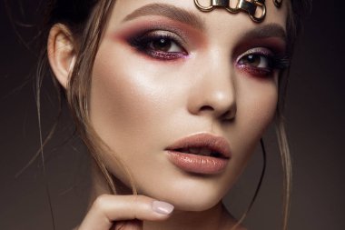 Parlak makyaj ile Beautyful Kız
