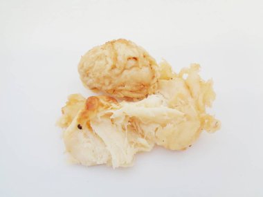 Kızarmış mayalanmış manyok, Endonezya 'nın ünlü sokak yemekleri ya da sokak atıştırmalıkları. Bant Goreng, Rondo Royal veya kızarmış peuyeum adında bir Endonezyalı. Tatlı, kremalı, çıtır çıtır, biraz yağlı ve lezzetli..