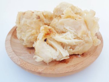 Kızarmış mayalanmış manyok, Endonezya 'nın ünlü sokak yemekleri ya da sokak atıştırmalıkları. Bant Goreng, Rondo Royal veya kızarmış peuyeum adında bir Endonezyalı. Tatlı, kremalı, çıtır çıtır, biraz yağlı ve lezzetli..