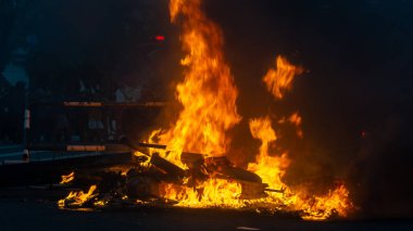 Endonezyalı ayaklandı ve Temsilciler Meclisi 'nden (DPR).